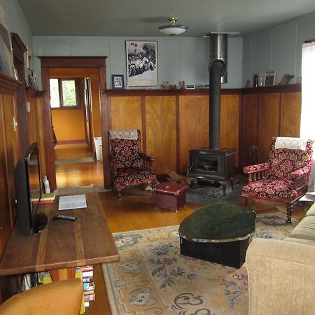 Historical Guest House Γουάιτχορς Εξωτερικό φωτογραφία